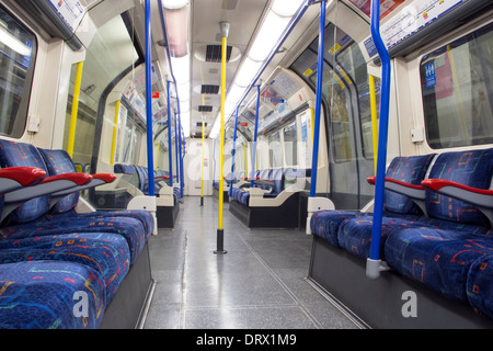 Eine leere London U-Bahn Wagen Stockfoto