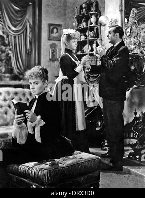 GASLIGHT 1944 MGM Film mit von links: Ingrid Bergman, Angela Lansbury und Lawrence Grosssmith Stockfoto