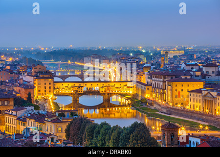 Blick auf den Fluss Arno in Florenz Stockfoto