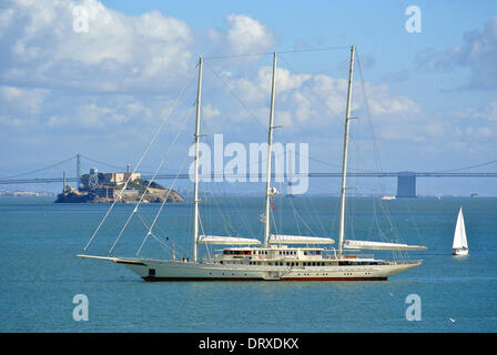 Athena die Welten viertgrößte Yacht gebaut von Royal Huisman für Netscape Internet-Unternehmer James H. Clark im Wert von 95 Millionen US-Dollar Anker aus Sausalito in der Bucht von San Francisco. Stockfoto