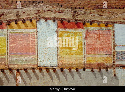 Farbe-Spur aus einem Haus an der Wand. Barcelona. Spanien Stockfoto