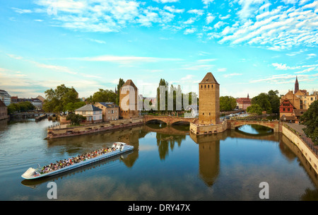 Panorama von der Barrage Vauban mit der mittelalterlichen Brücke "Ponts Couverts". In Straßburg. Bas-Rhin. Alsace Stockfoto