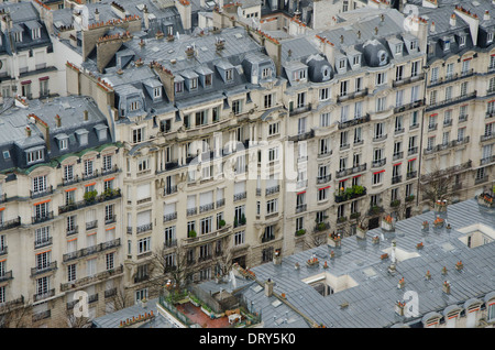 Nordost-Ansicht aus der Vogelperspektive vom Eiffel-Turm, mit typischen Paris, Paris, Frankreich. Stockfoto