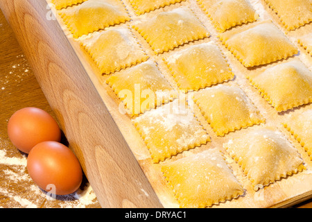 Agnolotti Teigwaren mit Eiern und Rindfleisch Stockfoto