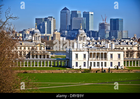 Greenwich ist bemerkenswert für seine maritime Geschichte und seinen Namen auf dem Nullmeridian (0° Längengrad) Stockfoto