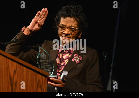 Washington, District Of Columbia, USA. 4. Feb hält 2014.The Republican National Committee seinen zweiten jährlichen schwarz republikanischen Trailblazer Awards am Howard Theater in Washington, DC Dienstag. Preisträger gehörten ehemalige Assistant Secretary Of Labor William C. Brooks of Michigan; ehemaliger Richter am Obersten Gerichtshof Ohio SANDRA J. HARPER, grüßte die Truppen; und ehemalige US Health And Human Services Staatssekretär Dr. Louis W. Sullivan. Zu Ehren der schwarzen Geschichte Monat die RNC auch 30-Sekunden-Radio-Spots in schwarz Medienmärkte ausrollen '' "D.C. Credit: ZUMA Press, Inc./Alamy Live News Stockfoto