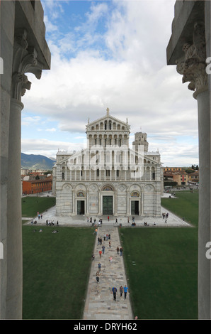 Pisa, Toskana, die Fassade des Doms (oder Kathedrale Santa Maria Assunta) Piazza dei Miracoli Stockfoto