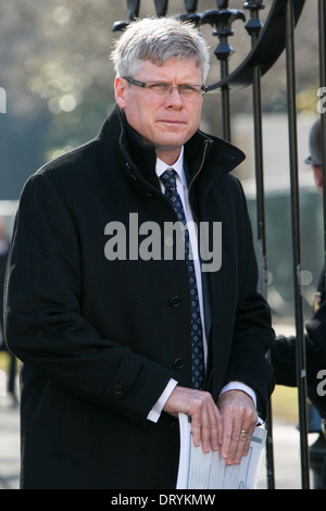 Steve Mollenkopf, CEO von Qualcomm, Inc., verlässt das Weiße Haus nach einem Treffen mit Präsident Barack Obama. Stockfoto