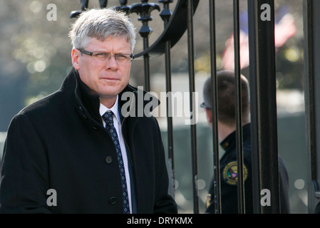 Steve Mollenkopf, CEO von Qualcomm, Inc., verlässt das Weiße Haus nach einem Treffen mit Präsident Barack Obama. Stockfoto