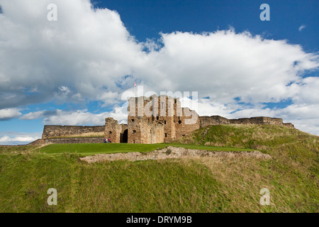 Die Vorderseite des Tynemouth Schloß und Priorat befindet sich am nördlichen Ufer des Flusses Tyne in der Nähe von Newcastle Stockfoto