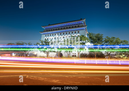 Obwohl vor Zhengyangmen in Beijing Verkehr Stockfoto