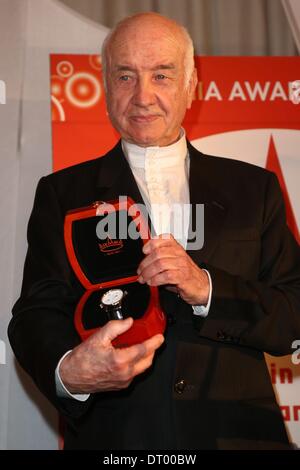 Preistraeger Armin Mueller-Stahl Bei der Verleihung des ASKANIA AWARD 2014 Im Kempinski Hotel Bristol bin Kurfürstendamm in Berlin. Stockfoto