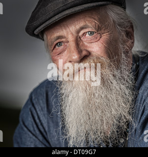 Porträt von älteren Mann mit einem Bart. Stockfoto