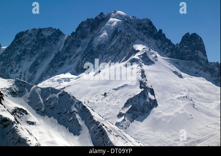 Blick auf das Skigebiet von Argentier im Chamonix-Tal, Frankreich. Stockfoto