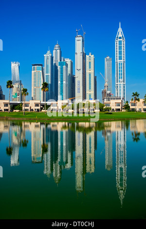 Skyline von Wohnung und Büro Hochhäuser im neuen Dubai Marina District in Vereinigte Arabische Emirate Stockfoto