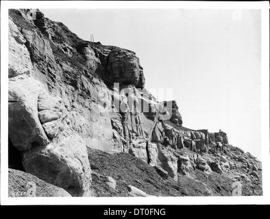 Ostseite des ersten Mesa (East Mesa) aus dem Südosten Trail zum Hopi Pueblo von Walpi, Arizona, ca.1898 Stockfoto