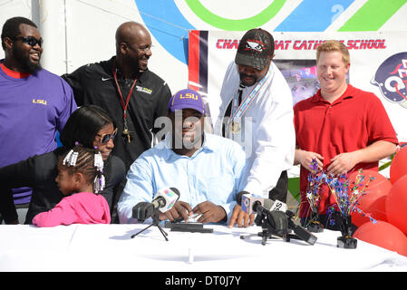 5. Februar 2014: Travonte Valentine von Champagnat Catholic School in Hialeah, Florida unterschreibt seine nationalen Letter Of Intent mit Louisiana State University. Stockfoto