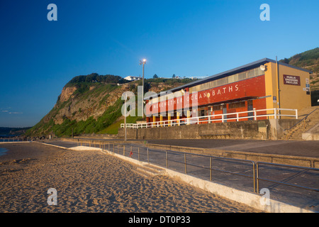 Merewether Ocean Bäder putzt Pavillon im Morgengrauen Newcastle NSW Australia Stockfoto