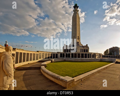 Plymouth, Devon, England: Marine-Ehrenmal auf Plymouth Hacke für diejenigen verloren auf See in beiden Weltkriegen. Stockfoto