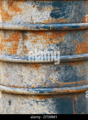 alte Metall Mülleimer Stockfoto