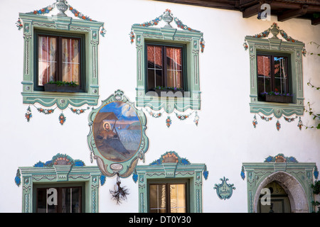 Traditionelles altes Haus aus dem 18. Jahrhundert Tiroler gebauten 1787 in der Stadt von Oetz in Tirol, Österreich Stockfoto