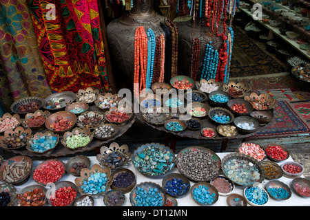 Souvenirs zum Verkauf in den Souk in der muslimischen christlichen Viertel Altstadt Ost-Jerusalem Israel Stockfoto