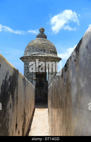 Turm am historischen Fort El Morro in Old San Juan, Puerto Rico Stockfoto