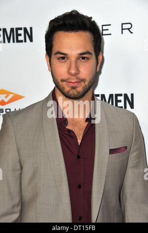 Los Angeles, Kalifornien, USA. 5. Februar 2014. Skylar Astin an der Los Angeles-Premiere von "Höhlenmenschen" am Arclight Theater in Hollywood, Kalifornien am 5. Februar 2014 statt. 2014-Credit: D. Long/Globe Photos/ZUMAPRESS.com/Alamy Live-Nachrichten Stockfoto