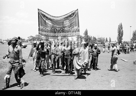 NELSON MANDELAS ANC, BUTHELEZI IFP UND PIK BOTHA NP ADRESSE EINE FRIEDENSKUNDGEBUNG ÖSTLICH VON JOHANNESBURG VOR 1994 DEMOKRATISCHE Stockfoto