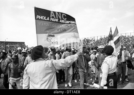 NELSON MANDELAS ANC, BUTHELEZI IFP UND PIK BOTHA NP ADRESSE EINE FRIEDENSKUNDGEBUNG ÖSTLICH VON JOHANNESBURG VOR 1994 DEMOKRATISCHE Stockfoto
