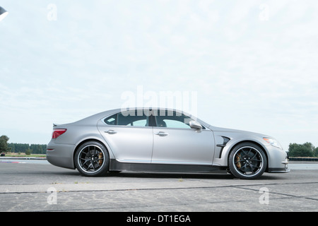 2013 TMG Sport 650. Lexus-TMG-600 brechen Horspower Limousine Stockfoto