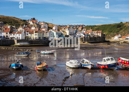 Staithes Hafen bei Ebbe, North Yorkshire Stockfoto