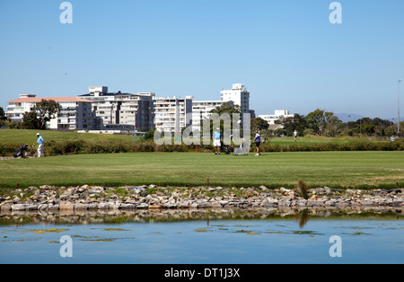 Männer spielen Golf Green Point Park in Cape Town - Südafrika Stockfoto