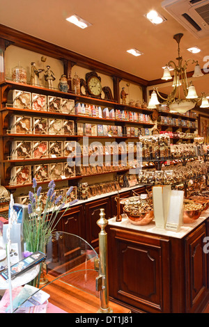 Shop Front von La Belgique Gourmande Shop Verkauf von Pralinen in den Galeries Royales Saint-Hubert Einkaufspassage Brüssel Belgien Europa Stockfoto