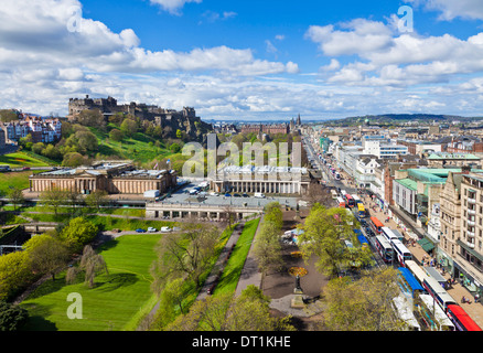 Edinburgh Skyline der Stadt mit der Burg und Princes Street, Edinburgh, Lothian, Schottland, Vereinigtes Königreich, Europa Stockfoto