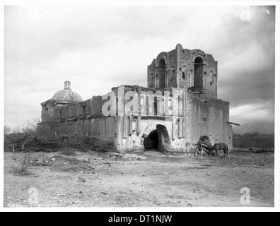 Gesamtansicht der Ruine der Mission Tumacacori, in der Nähe von Tucson, Arizona, ca.1908 Stockfoto