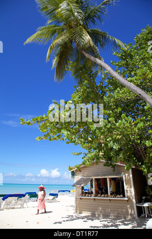 Strand, Dickenson Bay, St. Georges, Antigua, Leeward Islands, West Indies, Karibik, Mittelamerika Stockfoto