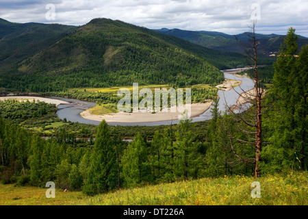 Der Fluss Uur im Norden der Mongolei Stockfoto