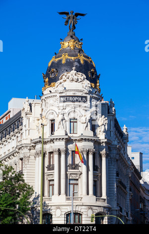 Anzeigen von der Gran Vía, Haupteinkaufsstraße in Madrid, die Hauptstadt von Spanien, Europa. Stockfoto