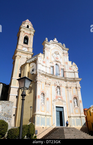 Ein Blick auf die Kirche San Giovanni Battista, auf cervo Dorf in ligury Stockfoto