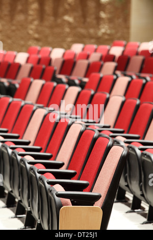 Theater-Bestuhlung in ein modernes auditorium Stockfoto