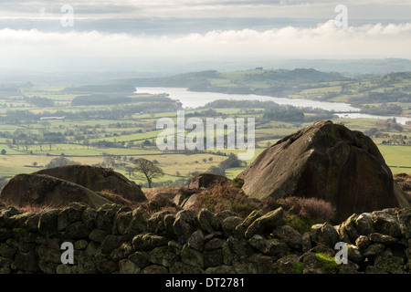 Tittesworth Reservoir von The Roaches, Staffordshire Moorlandschaften an einem kalten Januar Morgen. Stockfoto