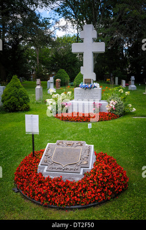 Grab von ihrer kaiserlichen Hoheit Großfürstin Olga von Russland und Oberst N.A. Kulikovsky am Friedhof von York in Toronto Stockfoto