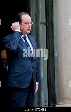 Paris, Frankreich. 6. Februar 2014. König und Königin von Belgien besuchen Präsident Francois Hollande Frankreichs im Elysée-Palast in Paris, Frankreich, 6. Februar 2014. Foto: Dpa/Patrick van Katwijk/Alamy Live News Stockfoto