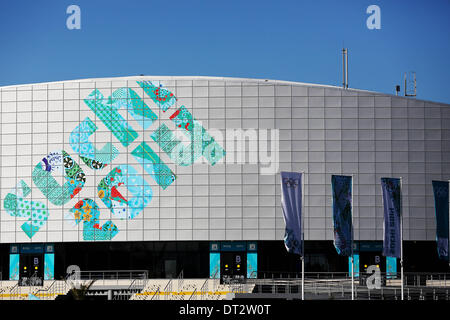 Sotschi, Russland. 6. Februar 2014. Die XXII Olympischen Spiele 2014 in Sotschi, Olympiade, Olympischen fällt Sotschi 2014 der Adler Arena, Credit: Dpa picture-Alliance/Alamy Live News Stockfoto