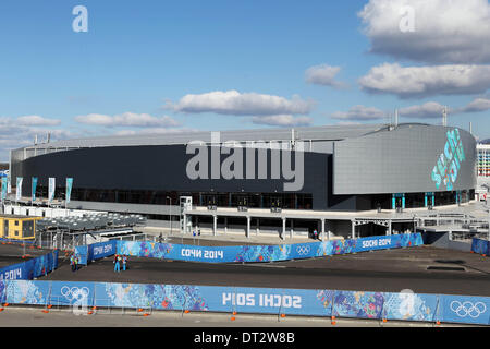 Sotschi, Russland. 6. Februar 2014. Die XXII Olympischen Spiele 2014 in Sotschi, Olympiade, Olympischen fällt Sotschi 2014 der Adler Arena, Credit: Dpa picture-Alliance/Alamy Live News Stockfoto