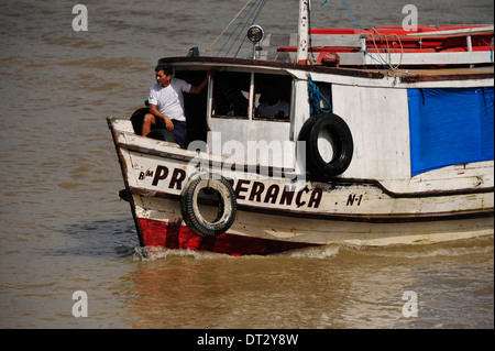 BH, Brasilien, Pará, Belem, Amazonien, 01.02.2012, Amazonas-fügt in der Baia Marajó Im Fluss-Delta. Stockfoto