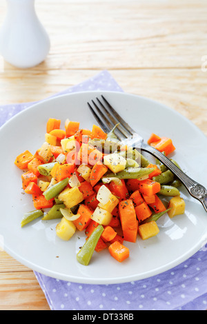 gebratene Gemüse-Mix, Essen Nahaufnahme Stockfoto