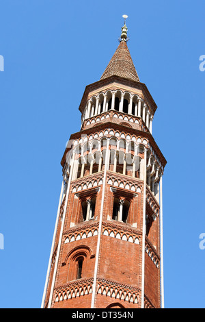 Detail des achteckigen gotischen bell Tower von Sankt Gotthard Hildesheim Kirche (San Gottardo) in der Innenstadt von Mailand, Italien Stockfoto