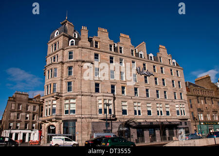 Dundee, Schottland, Vereinigtes Königreich. 7. Februar 2014. Die Malmaison ist ein Hotel im französischen Stil luxuriöse und exklusive formell das historische Tay Hotel und ist ein C-Gebäude aufgeführt. Eröffnungstag war auf Donnerstag, 6. Februar 2014 in Dundee. Seitenansicht des Malmaison Hotel. Bildnachweis: Dundee Photographics / Alamy Live News Stockfoto